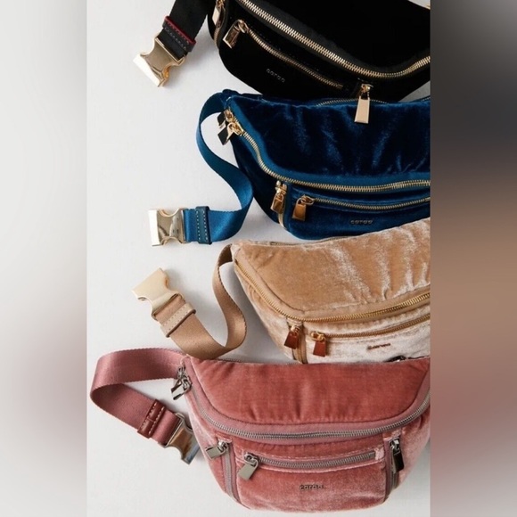 FREE  PEOPLE x CARAA Velvet Sling Bag - Picture 4 of 10